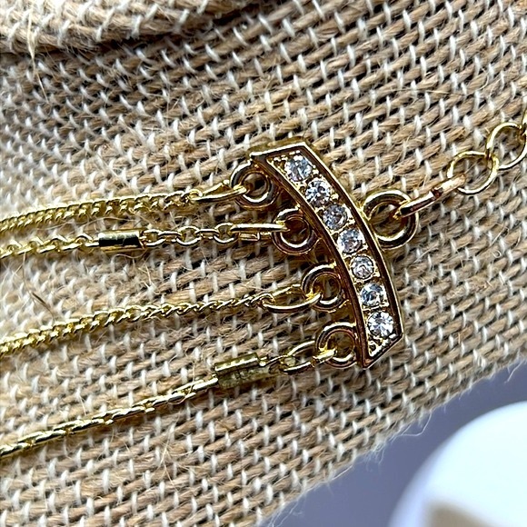 Quad Chain Pendant Necklace. - Picture 6 of 7